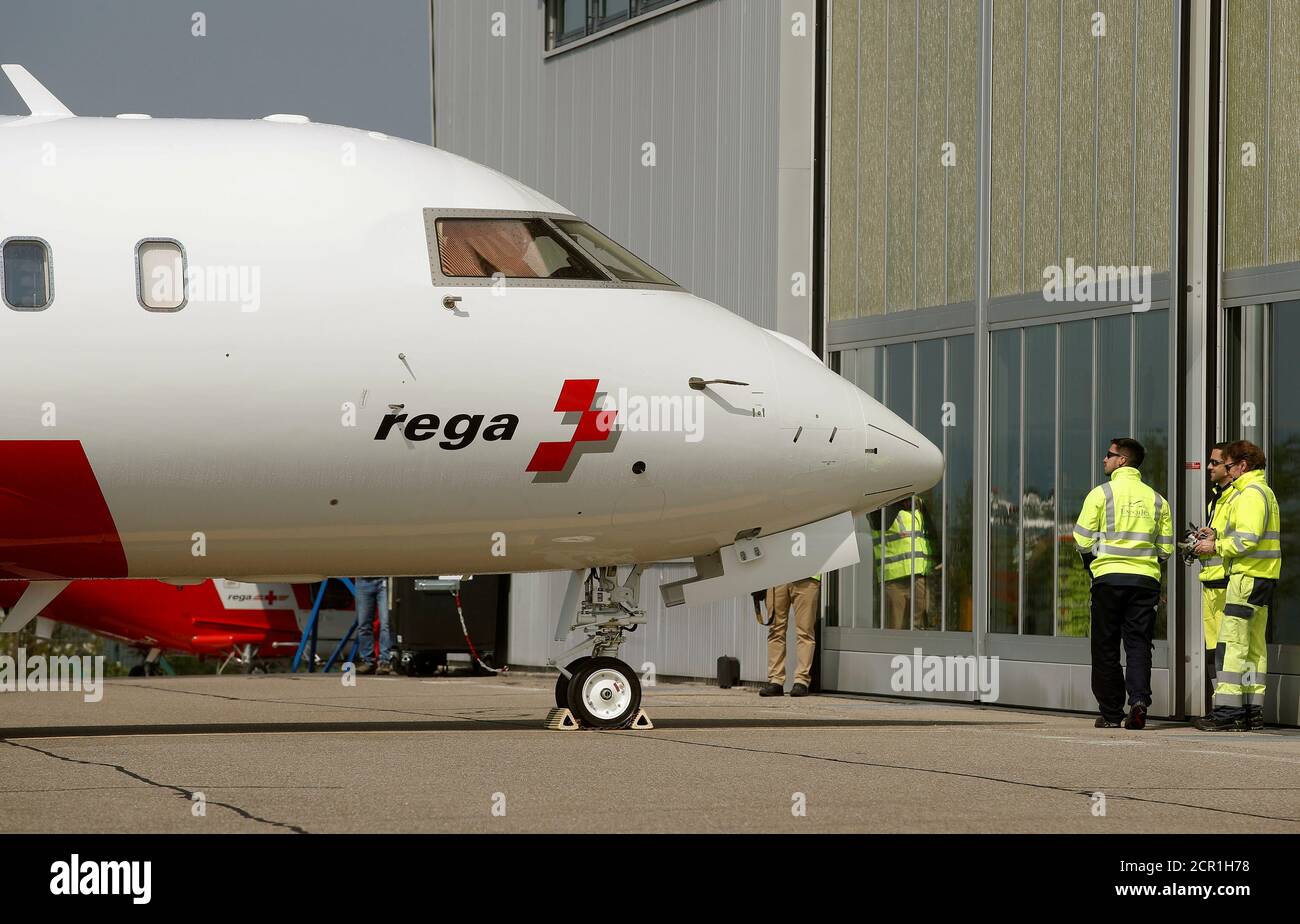rettungsflugzeug-rega-fotos-und-bildmaterial-in-hoher-aufl-sung-alamy