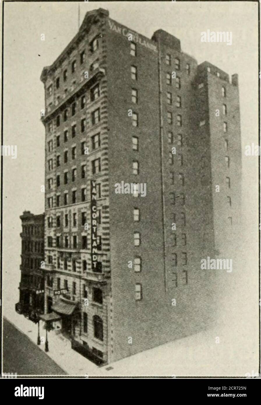 . Das offizielle rote Hotelbuch und Verzeichnis . HOTEL GERARD WEST 44TH STREET. ZWISCHEN BROADWAY UND 6TH AVE. Zweieinhalb Blocks vom Grand CentralDepot entfernt. Fünf Minuten vom Pennsylvania Depot. Autos fahren bis zum Hotel, nur einen halben Block entfernt. Einzelzimmer, ohne Bad, 1.00 Dollar und 1.50 Dollar pro Tag Zimmer mit eigenem Bad, 2.00 Dollar und 2.50 Dollar pro Tag und bis Mittagessen, 50 CTS. Abendessen, 85 CTS. Auch a la Carte KARTE VON NEW YORK KOSTENLOS AUF ANFRAGE GESENDET JOHN RANKIN, Inhaber U Fourteen East Sixtierh Street gegenüber Metropolitan Cluband mit Blick auf Central Park EIN High-Class Apartment HotelEAGER & BABCOGK &gt;&gt; Werbung Stockfoto