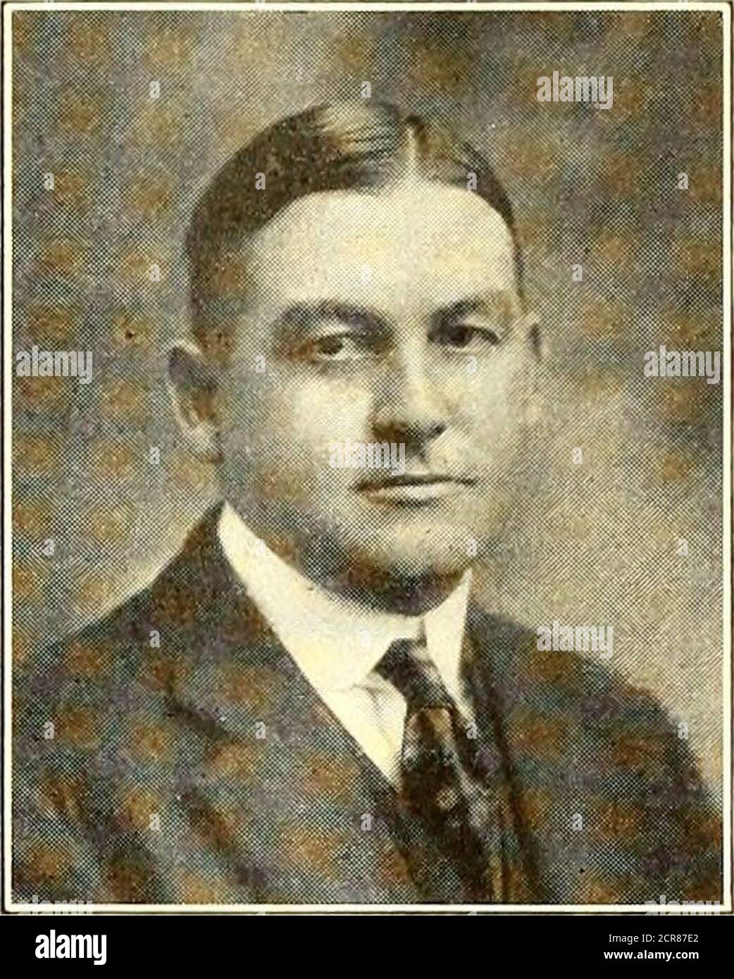 . E-Bahn-Zeitschrift . E-tween Arbeitgeber und Arbeitnehmer hat auf einer neuen Basis gestellt. Die Folge der Ergebnisse sind die vollständige Regelung des Einstellungs- und Schießproblems, die Beseitigung des Streiks und der Aussperrung, während die Raisons die Unionshave entgiften. In einem größeren Sinne hört diese Form der Entmokracy nicht als Industrialunion auf, sondern kümmert sich als amerikanisierende Kraft automatisch um die emi-Grant-Frage und gibt den Chefs, wie auch den Arbeitgebern, ein praktisches Wissen und eine echte wiederverherrlichung für echte amerikanische Sitten und Prinzipien. Herr Eagan M. Stockfoto