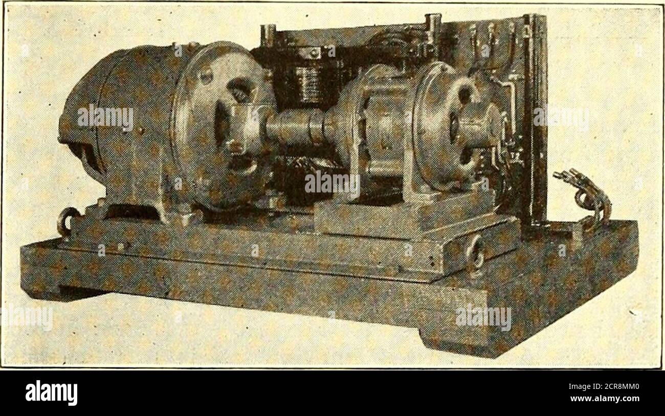 . Electric Railway Journal . l hat die Ökokarst Kristallstruktur in ungeglühten Gussstäben gefunden hat ebenfalls vergleichsweise niedrige Werte für die Verkleinerung in Bereich und Dehnung, wenn Proben in Zugprüfmaschine getestet werden. In einigen Fällen kann die Zugfestigkeit des Metalls in der Schweißnaht bis zu 55,000 bis 60,000 lb betragen. Eine sichere Zahl ist 35,000 lb., wo die Arbeit von erfahrenen Schweißer durchgeführt wird. Die Wirt Jones-Tests des Forschungs-Sub-Committeeon Lichtbogenschweißen der Emergency Fleet Corporation, wie in einem Papier vor dem A. I. E. berichtet, zeigen eine Reifegreitfestigkeit von 38,600 bis 62, Stockfoto