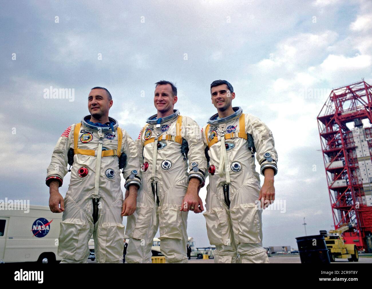 Die Crew der NASA die erste bemannte Apollo Raumfahrt, am 21. März 1966 genannt, sind während der Ausbildung in Florida. L zu den seltenen Astronauten Virgil Grissom, Edward I. H. Weiß II, und Roger Chaffee Stockfoto