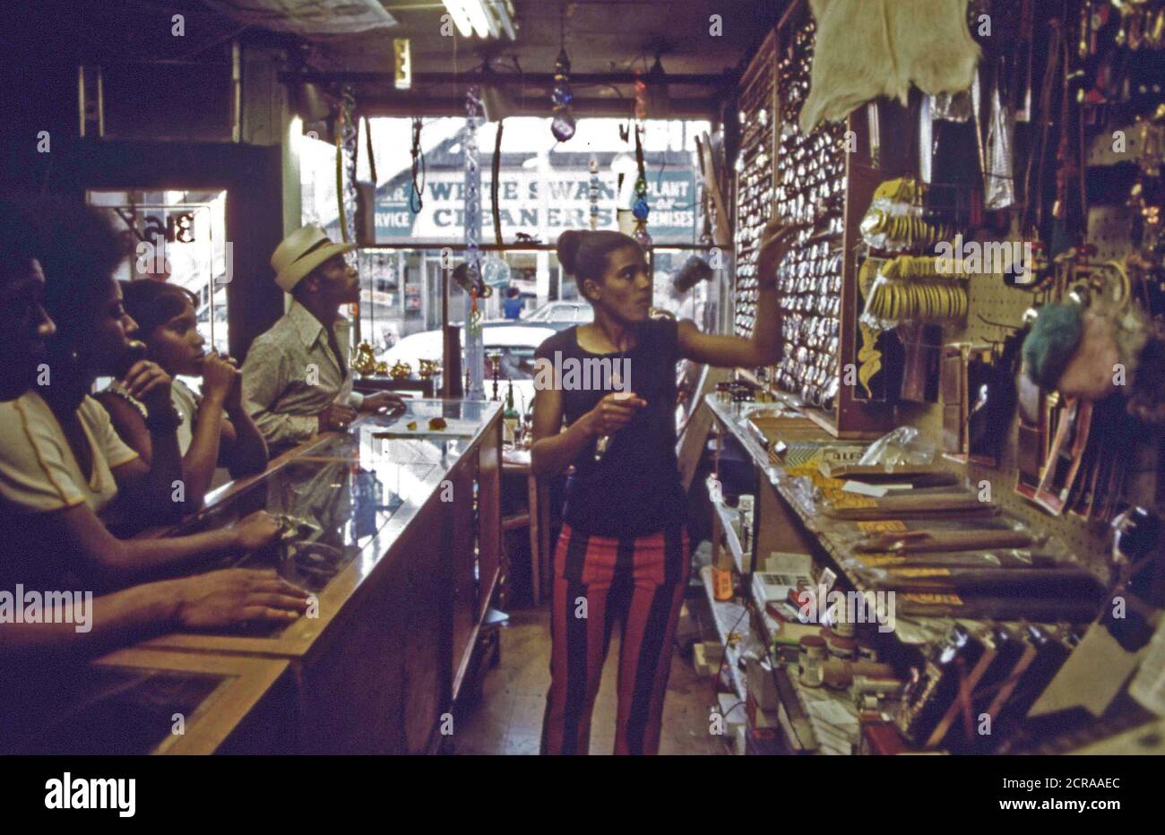 1973 - Black Owned Business auf der Südseite Chicagos. Die Stadt Wird Angenommen, Dass Die Schwarze Geschäftshauptstadt Der Vereinigten Staaten, 06/1973 Stockfoto