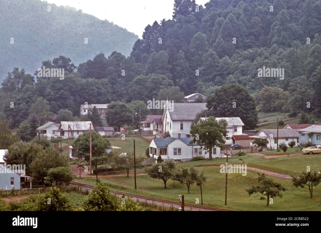 Kleines Land, Stadt, die nicht im Zusammenhang mit der Steinkohlenbergbau in der Nähe der West Virginia Turnpike North von Beckley Juni 1974 Stockfoto