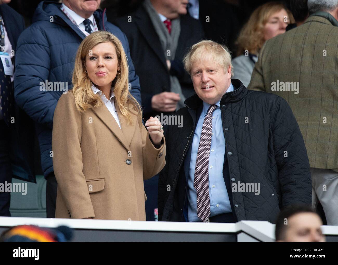 Premierminister Boris Johnson und Verlobte Carrie Symonds in Twickenham. England / Wales. 2020. BILDNACHWEIS : © MARK PAIN / ALAMY STOCK FOTO Stockfoto