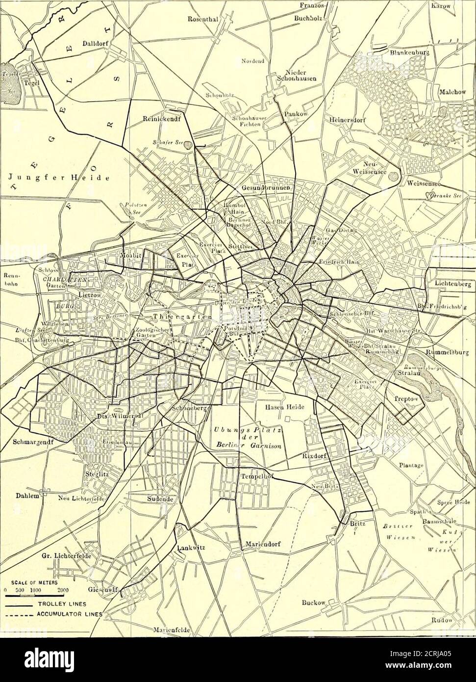 . Die Straßenbahnzeitschrift . d,und die Firma, die sich für den Bau der Straße gebildet hat, gehen davon aus, dass die gesamte Strecke von der Warschauer Straße bis zum Zoologischen Garten 1901 fertiggestellt sein wird. Ein Teil dieser Linie wird unterirdisch gebaut, der andere Teil erhöht. Die Baugenehmigung für eine tiefe U-Bahn-Straße wurde bisher nicht erteilt, aber die Firma für den Bau unterirdischer Straßen konnte am 1. September 1899 die erfolgreiche Fertigstellung des Spreetunnels feiern. Dieser Tunnel, der von Stralau nach Tfeptow führt, ist in vielerlei Hinsicht bemerkenswert. Es ist der erste Undergroundpas Stockfoto