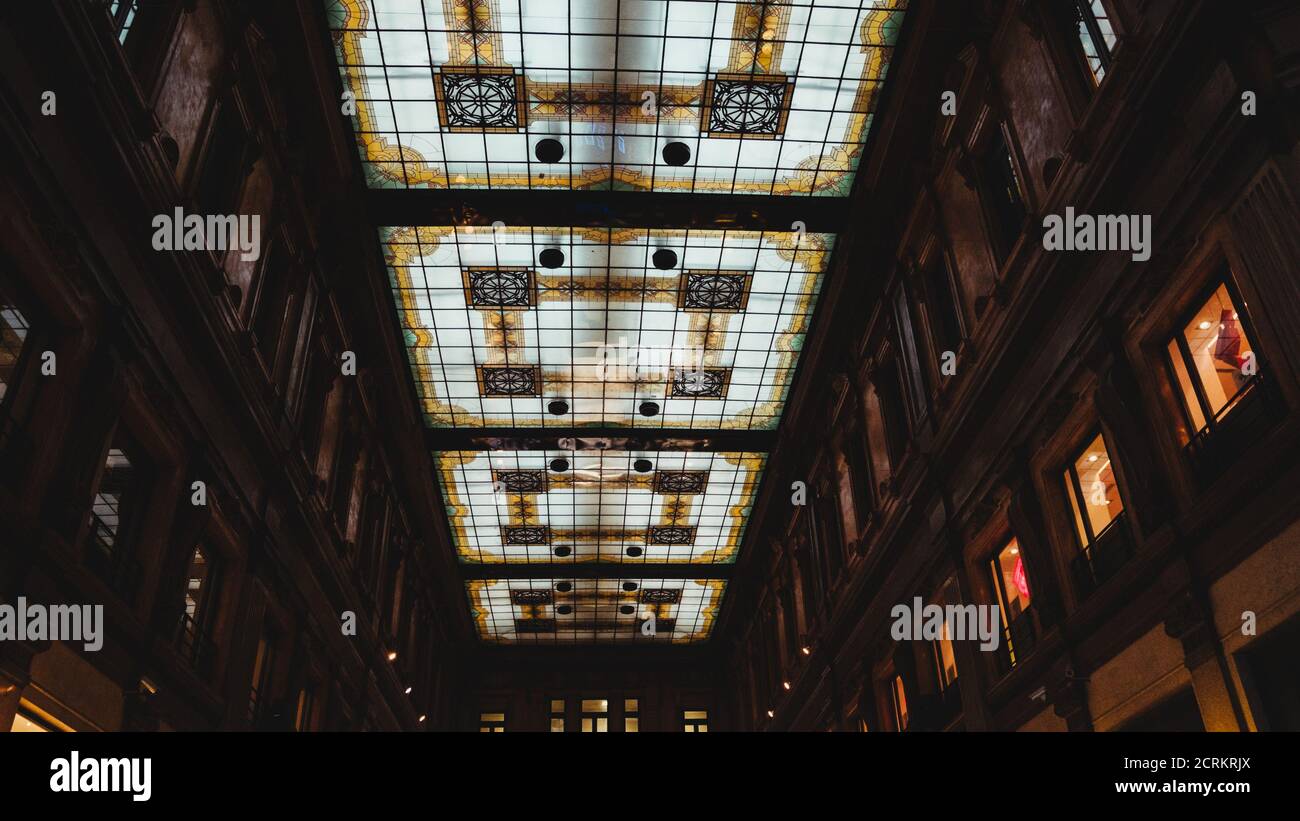 Aufnahme der Galleria Alberto Sordi, Rom Italien Stockfoto
