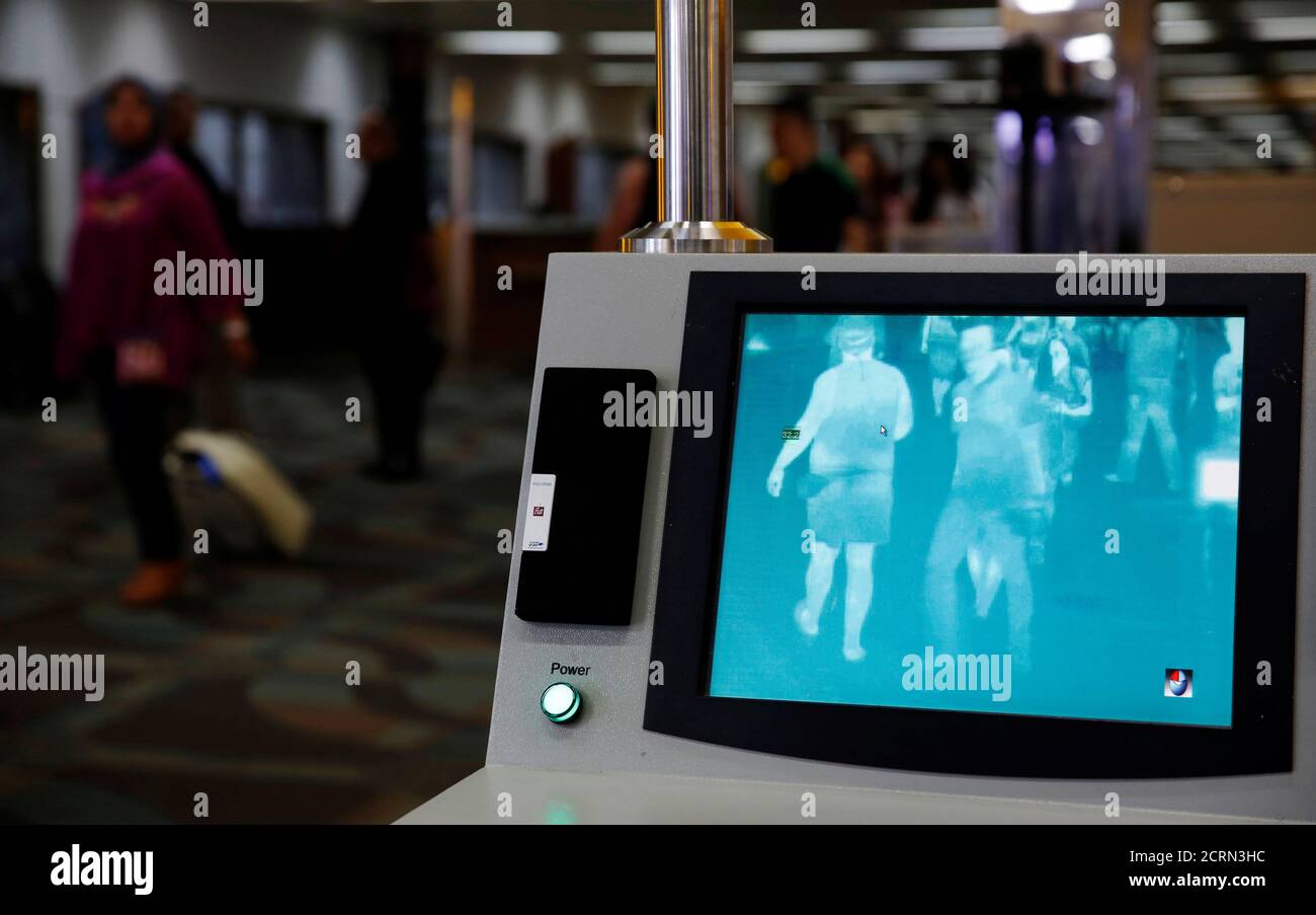 Body Scanner Airport Stockfotos Und Bilder Kaufen Alamy