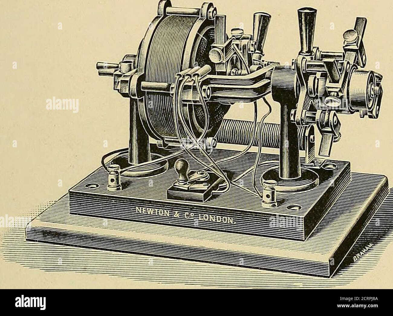 . Die Röntgen Strahlen in der medizinischen Arbeit. Die Wechselstromnetze eine einfache Angelegenheit.Dr. Batten hat vorgeschlagen, seinen Gleichrichter auf die gleiche Weise zu beschäftigen, und der Gleichrichterunterbrecher von Villard ist ein ähnliches Gerät, welches in Frankreich im Einsatz ist (Abb. L 36, S. DAS ELEKTRISCHE GERÄT 63 die gerade beschriebenen Gleichrichter arbeiten mittels einer vibrierenden Zunge, die synchron mit den Perioden des Wechselstroms schwingt. Andere Gleichrichtertypen arbeiten mit einem Drehkommutator, der an der Achse eines Synchronmotors befestigt ist. Der rectifiervon Dr. Reginald Morton ist eine wunderschön gefertigte Maschine von Thistyp Stockfoto
