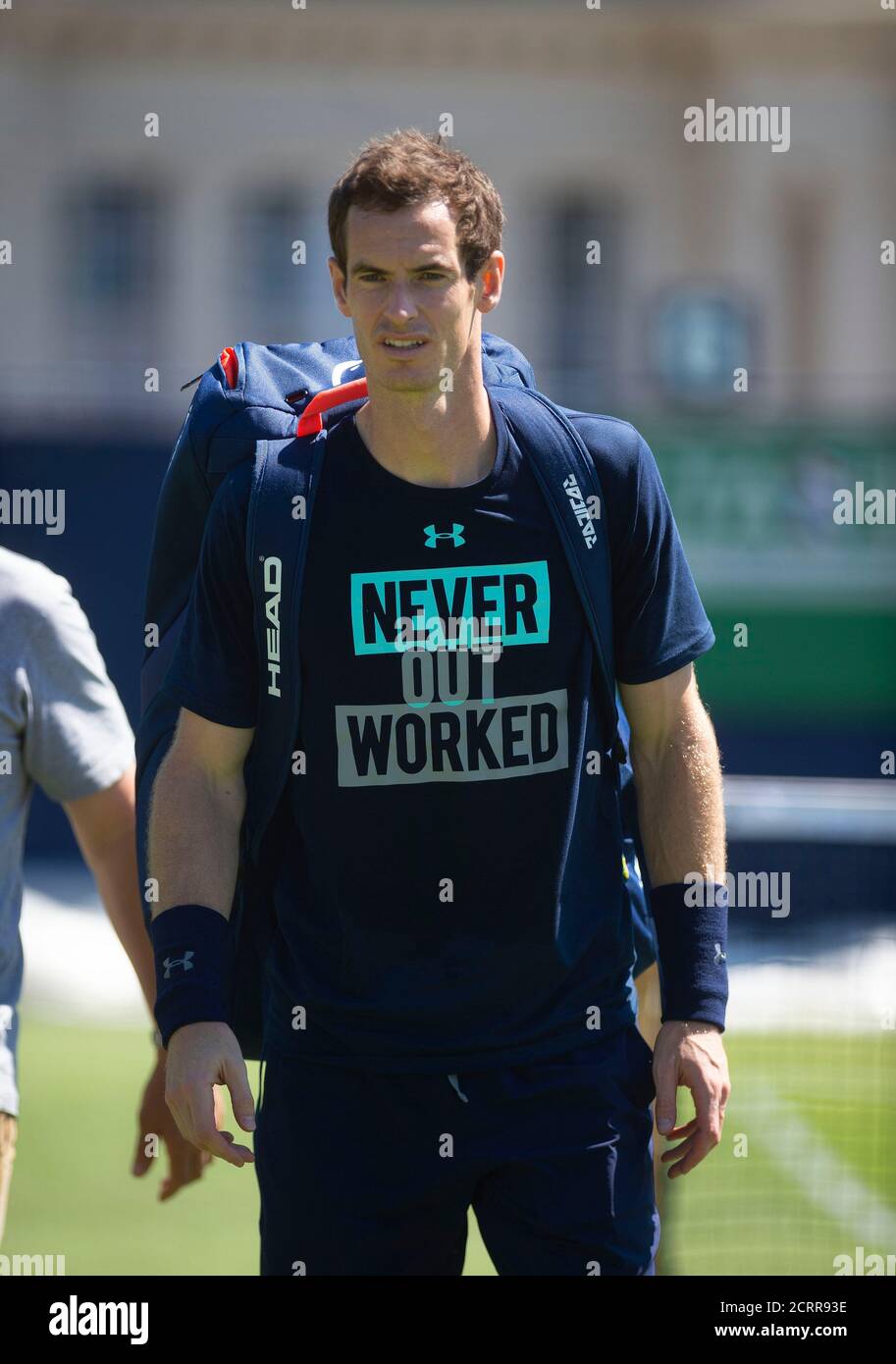 Andy Murray während des Trainings am dritten Tag des Nature Valley International im Devonshire Park, Eastbourne BILDNACHWEIS : © MARK PAIN / ALAMY STOCK Stockfoto