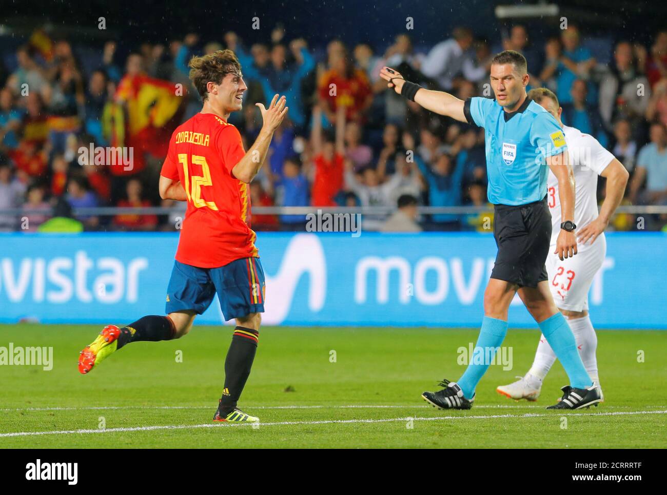 Fußball - International freundlich - Spanien gegen Schweiz - Estadio de la  Ceramica, Villarreal, Spanien - 3. Juni 2018 der spanische Alvaro Odriozola  feiert sein erstes Tor REUTERS/Heino Kalis Stockfotografie - Alamy