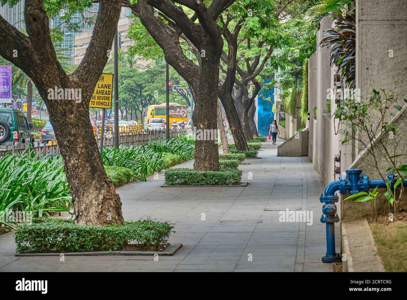 Manila, Philippinen - 02. Feb 2020: Straßen von Makati Stadt während des Tages. Stockfoto