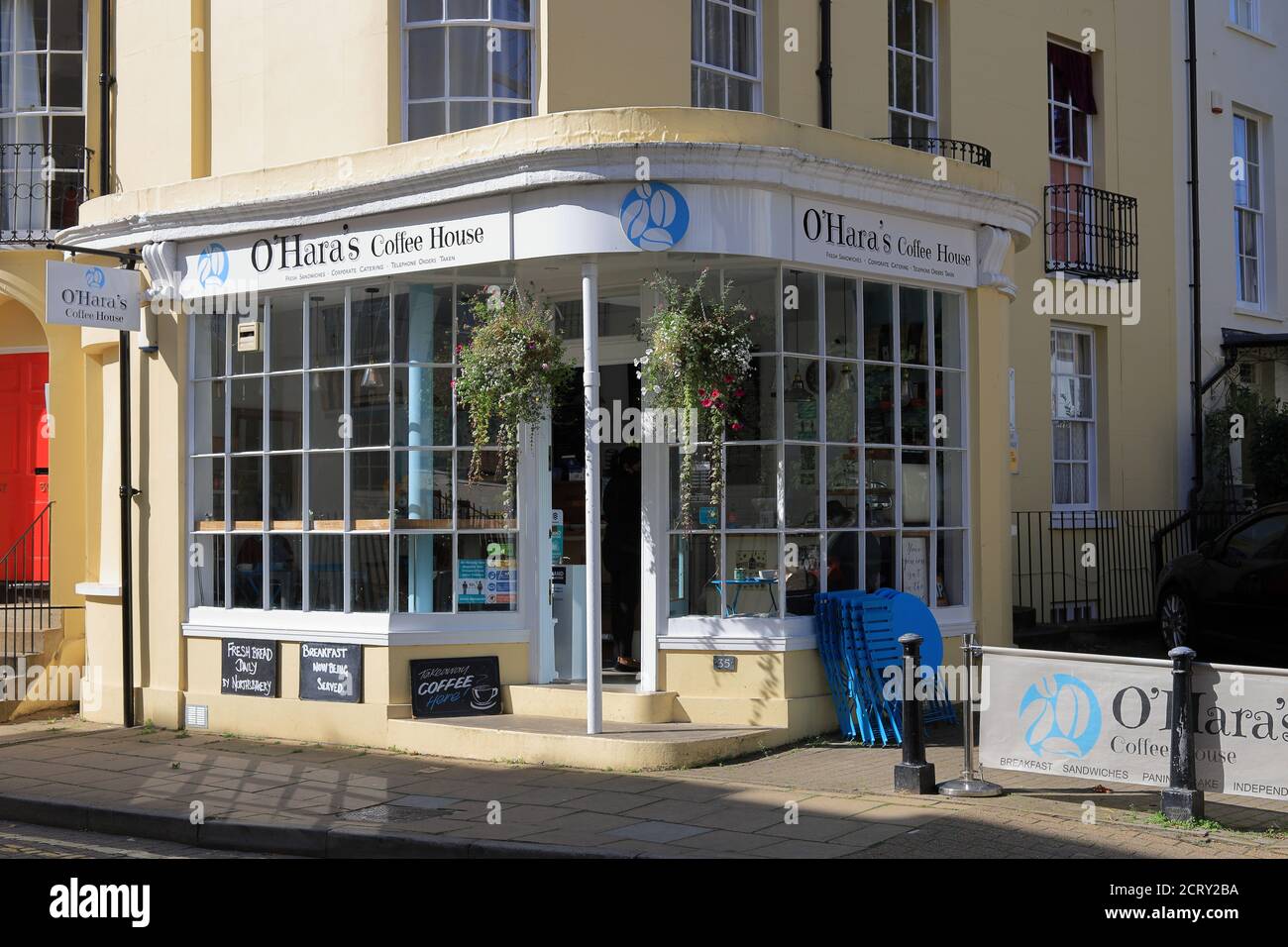 Unabhängiges Kaffeehaus O'Hara's in Cheltenham Großbritannien Stockfoto