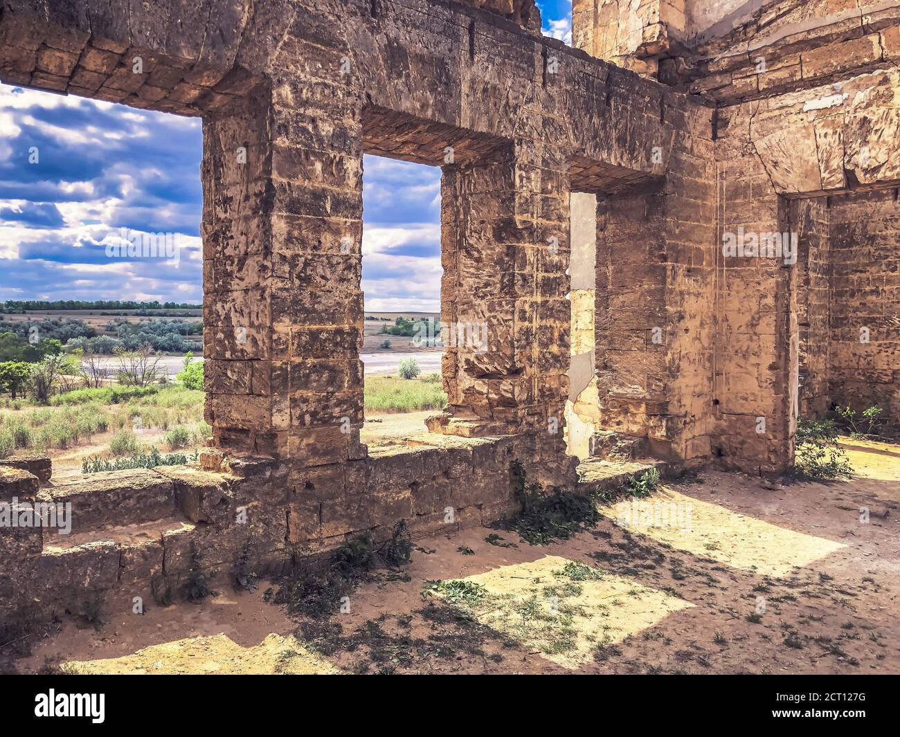 Verlassene architektonische Denkmal von Dubiecki Manor Stockfoto