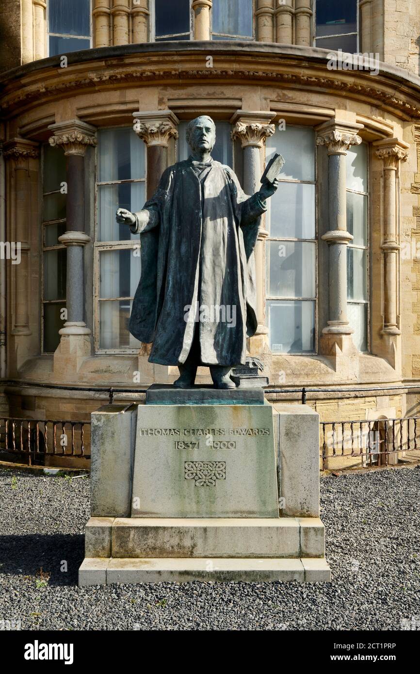 Statue von Thomas Charles Edwards Old College der Aberystwyth University Aberystwyth Ceredigion Wales Großbritannien Stockfoto
