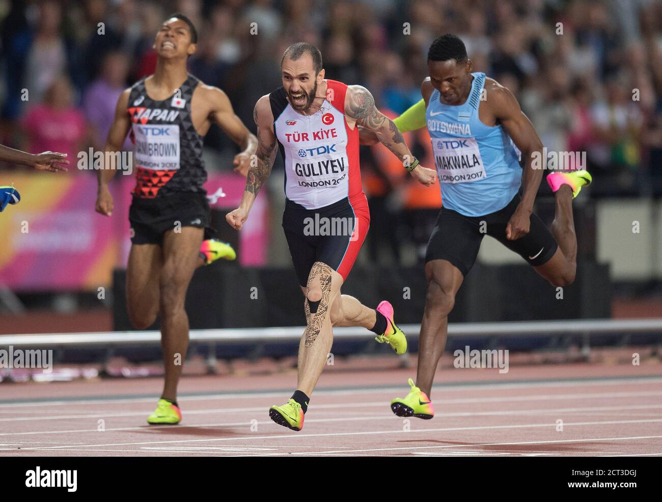 Ramil Guliyev feiert den Gewinn des Mens-200m-Finales.Leichtathletik-Weltmeisterschaften - London 2017. Bild © Mark Pain / Alamy Stockfoto