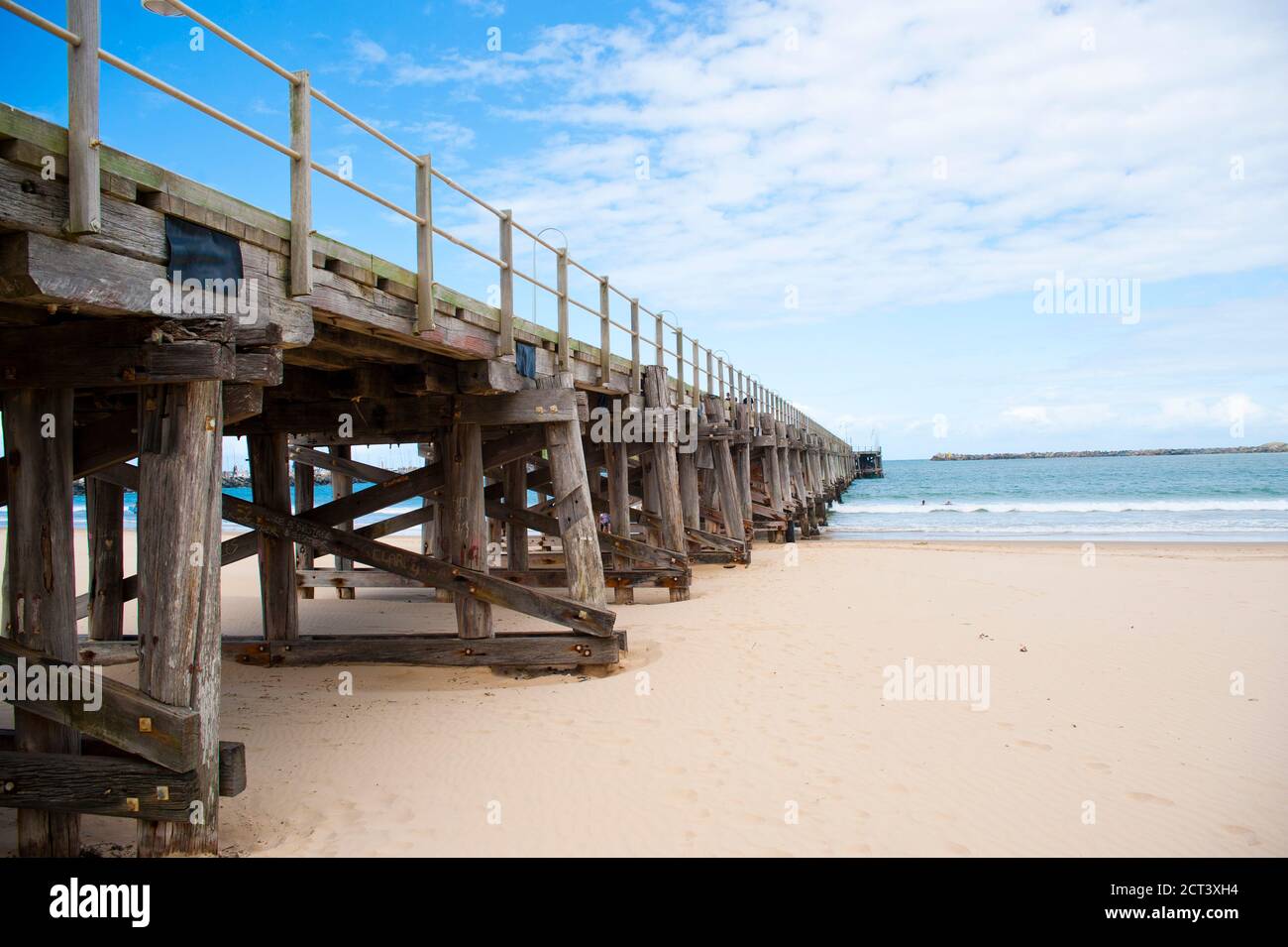 Anlegesteg am Coffs Harbour an der Ostküste Australiens, Hintergrund mit Kopierfläche Stockfoto