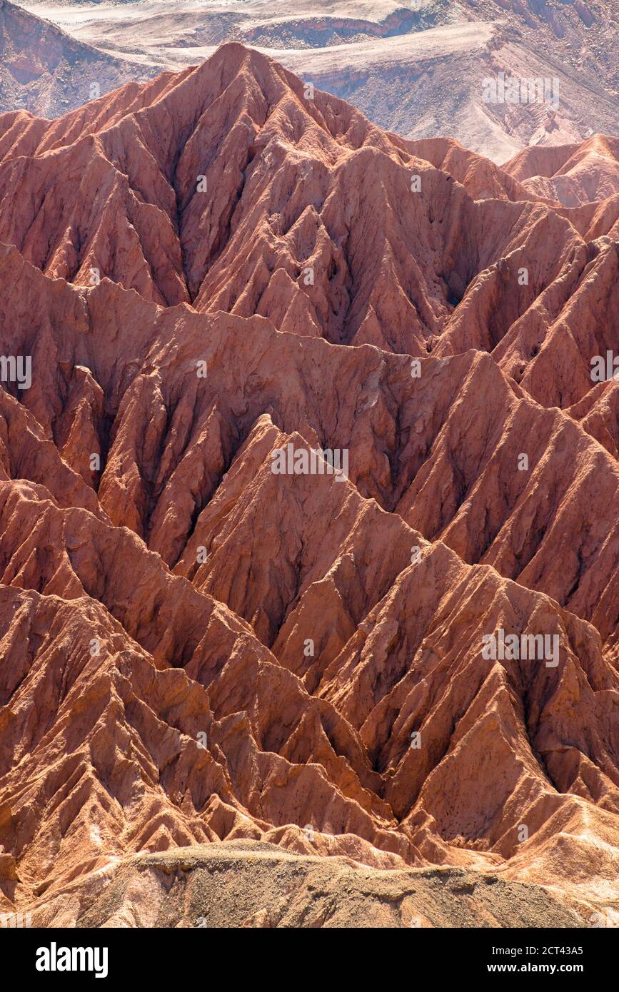 Bizarre, jenseitige Landschaft des Death Valley (Valle de la Muerte) Felsformationen, San Pedro de Atacama, Atacama Wüste, Nord-Chile, Südamerika Stockfoto