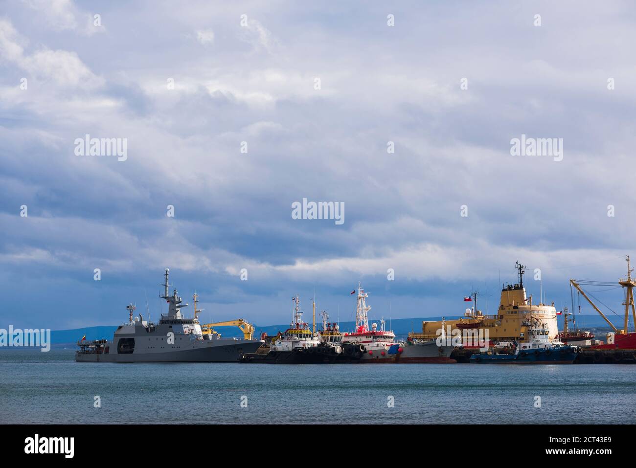 Hafen in Punta Arenas, Magallanes und Antartica Chilena Region, chilenisches Patagonien, Chile, Südamerika Stockfoto