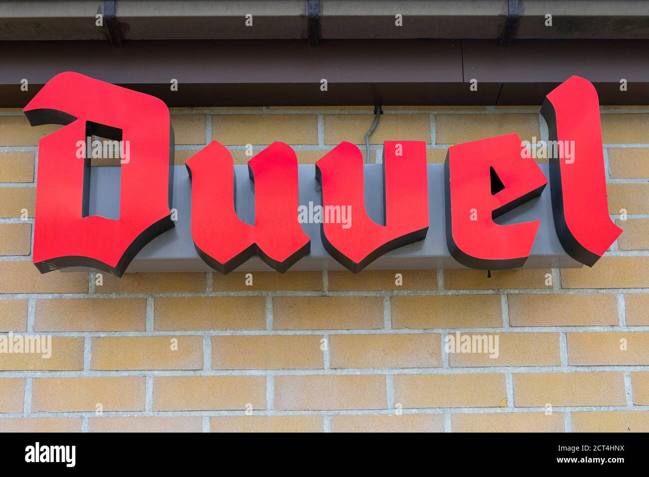 Sint Gillis Waas, Belgien, 14. April 2020, The Duvel Logo, ein bekanntes belgisches Bier Stockfoto