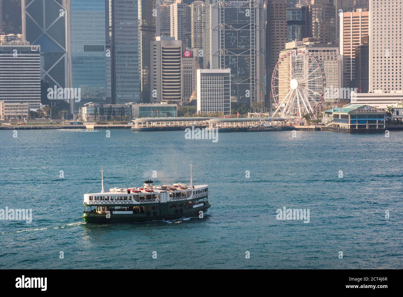 Star Ferry zwischen Hong Kong Island und Kowloon, Hong Kong, China Stockfoto