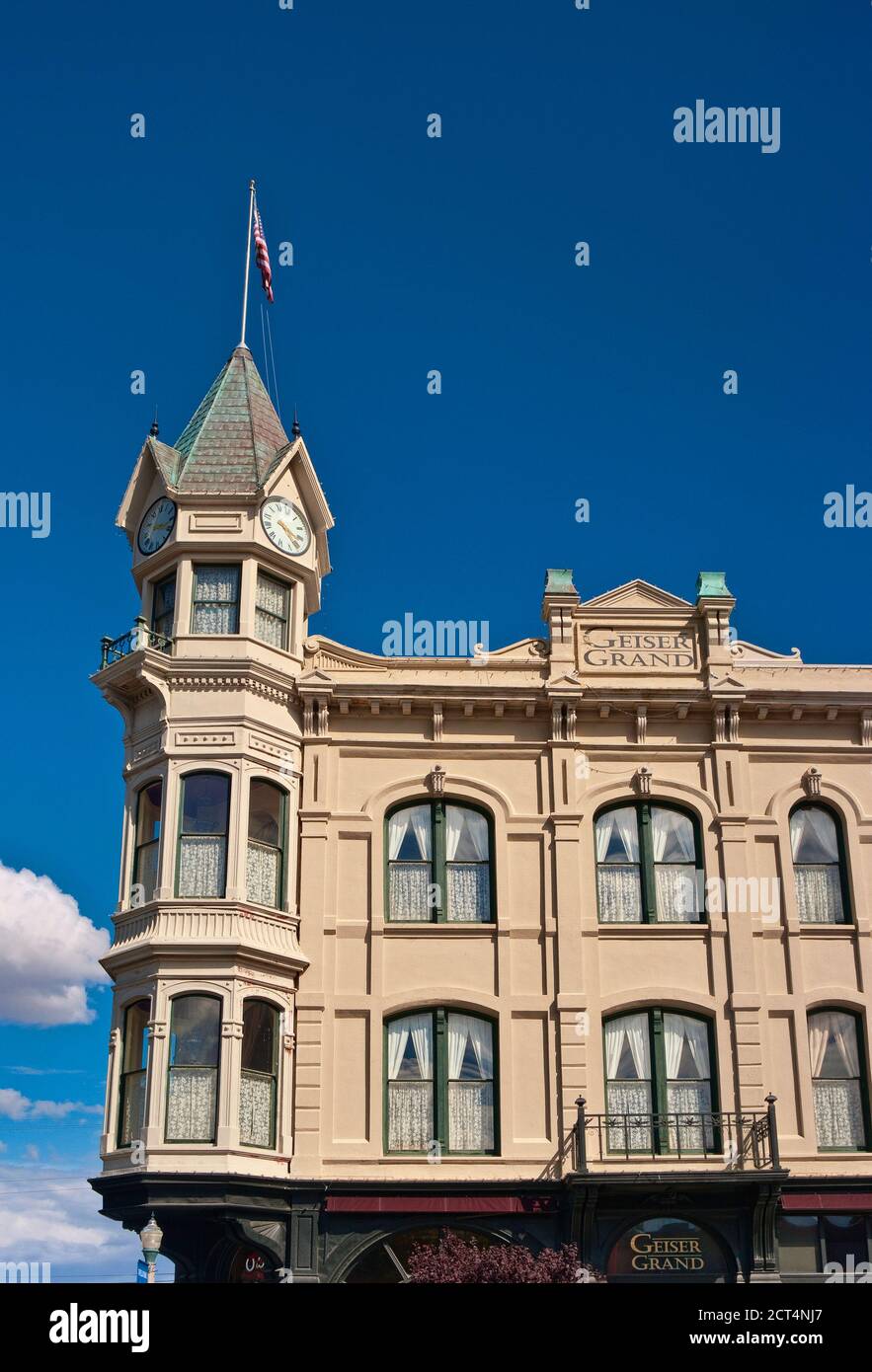 Eckturm und Uhrturm im Geiser Grand Hotel in Baker City, Oregon, USA Stockfoto