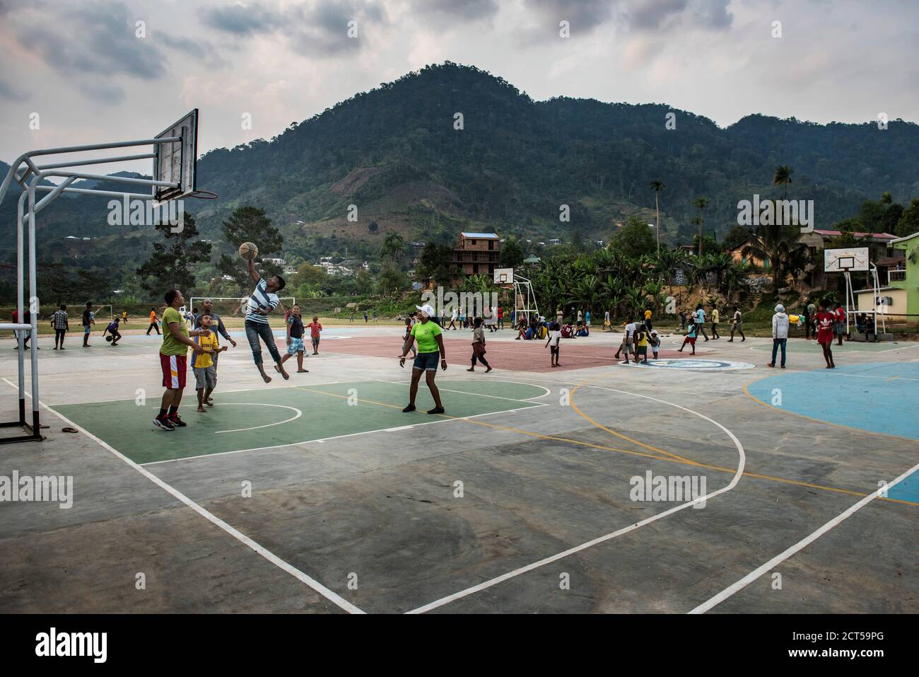 Basketball in Ranomafana Stadt, Haute Matsiatra Region, Madagaskar Stockfoto