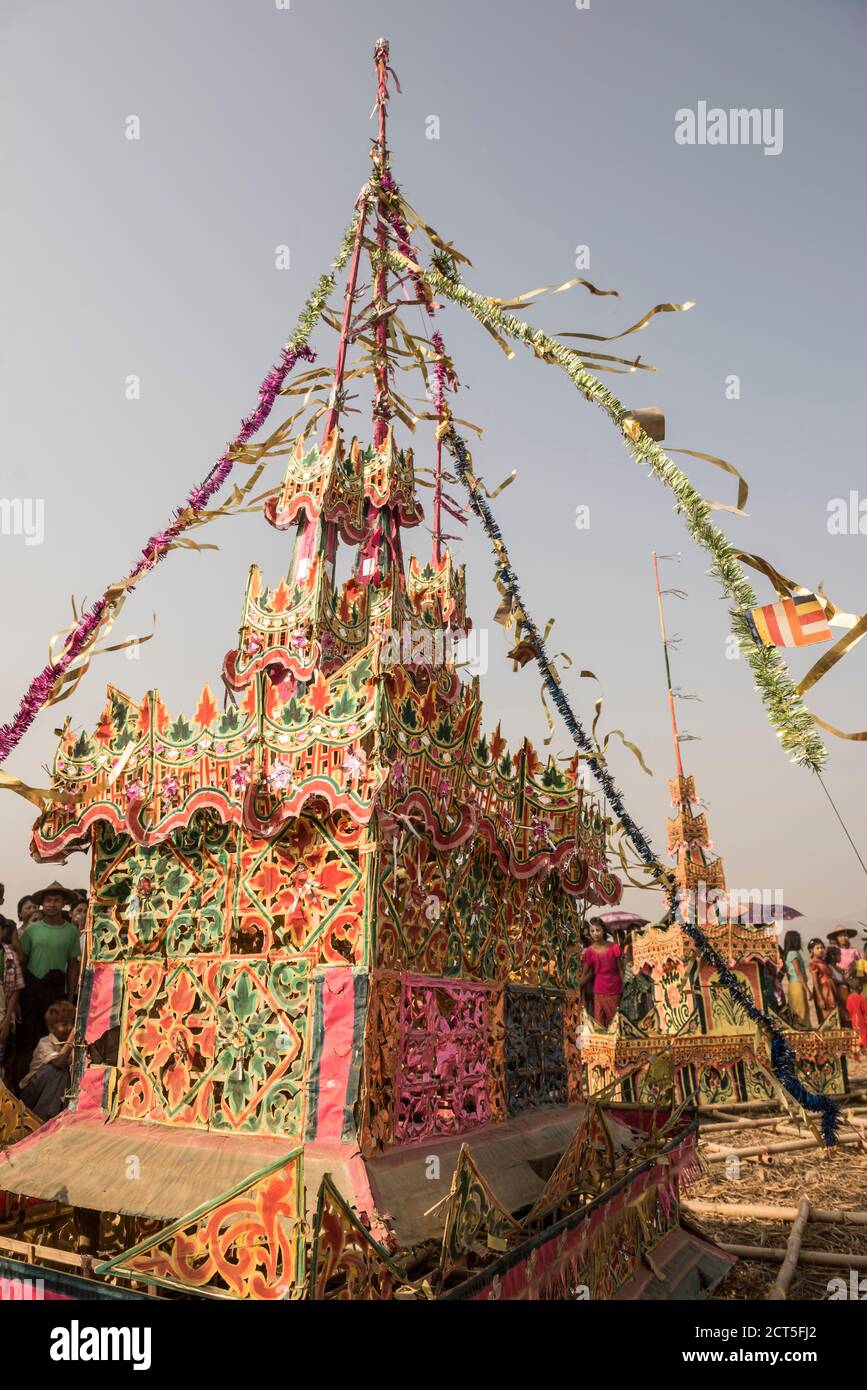 Mrauk U, Dung BWE Festival für den Tod eines bedeutenden buddhistischen Mönchs, Rakhine State, Myanmar (Burma) Stockfoto