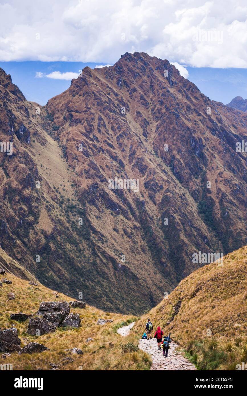 Wandern auf dem Inka Trail Trek Tag 2, Cusco Region, Peru, Südamerika Stockfoto