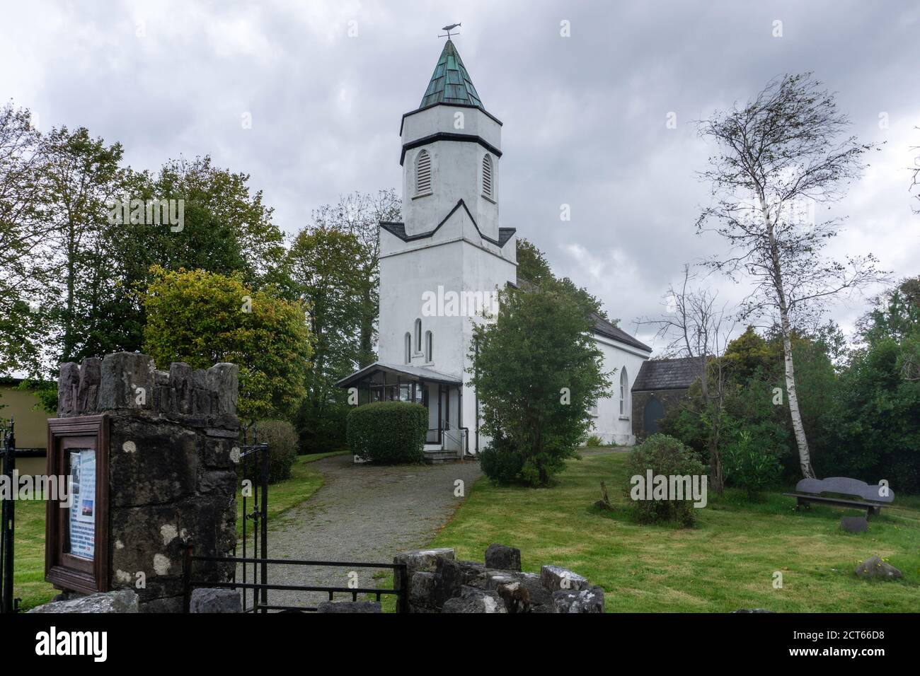 Die Kirche von Irland, Kirche der Verklärung, in Sneem, Grafschaft Kerry, Irland. Gebaut C 1810. Stockfoto