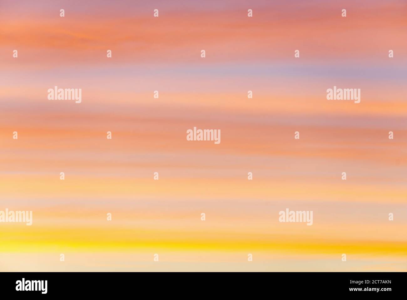 Pastellfarben Sunset Sky Cloudscape für Hintergründe und Hintergründe. Stockfoto