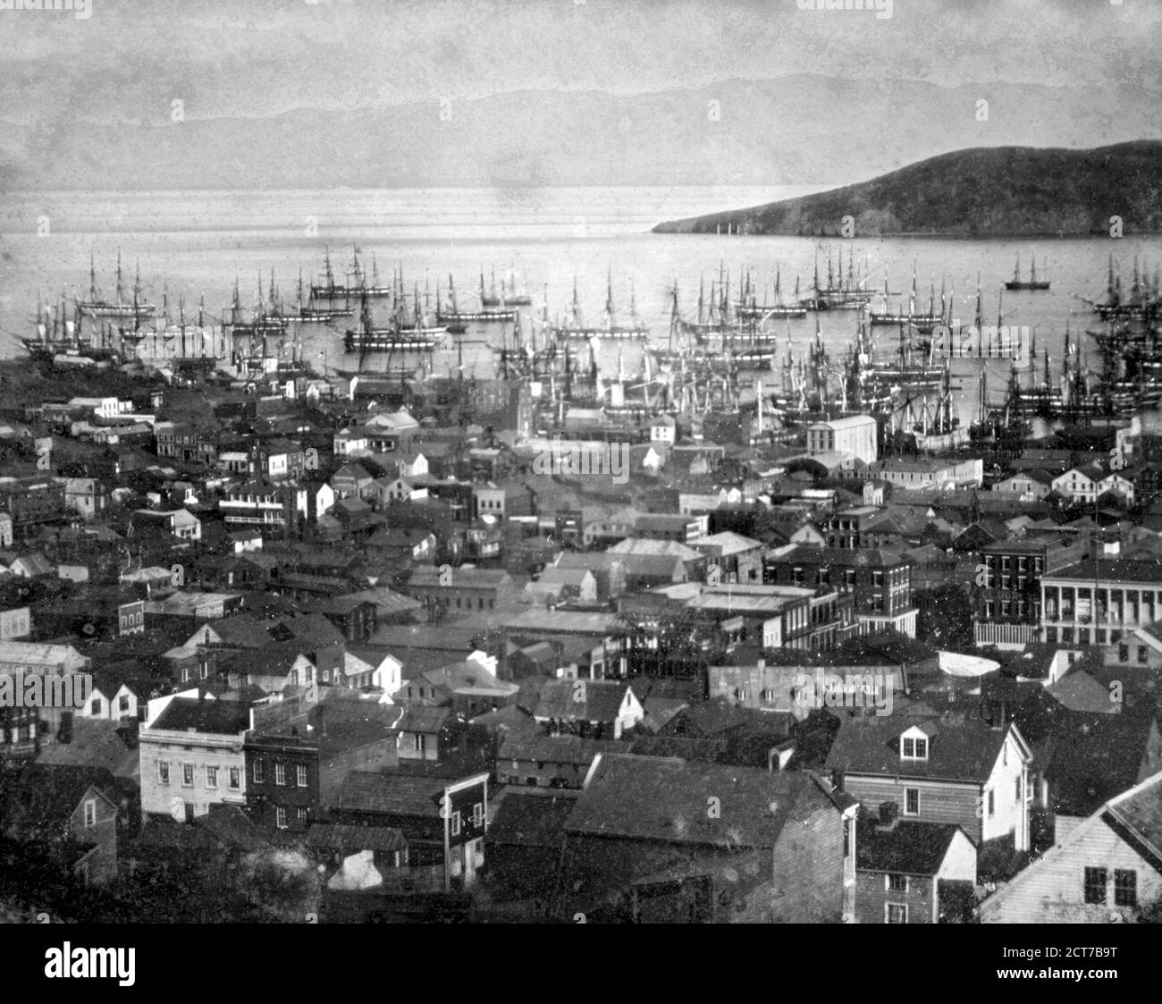 Goldrausch In Kalifornien. Blick über den Hafen von San Francisco 1851 während des California Gold Rush (1848–1855), Daguerrotype, 1851 Stockfoto