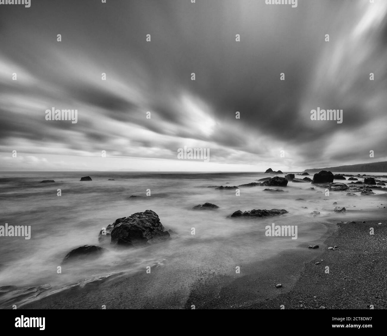 Sombrio Beach mit schwarz-weißen Felsen, Vancouver Island, BC Stockfoto