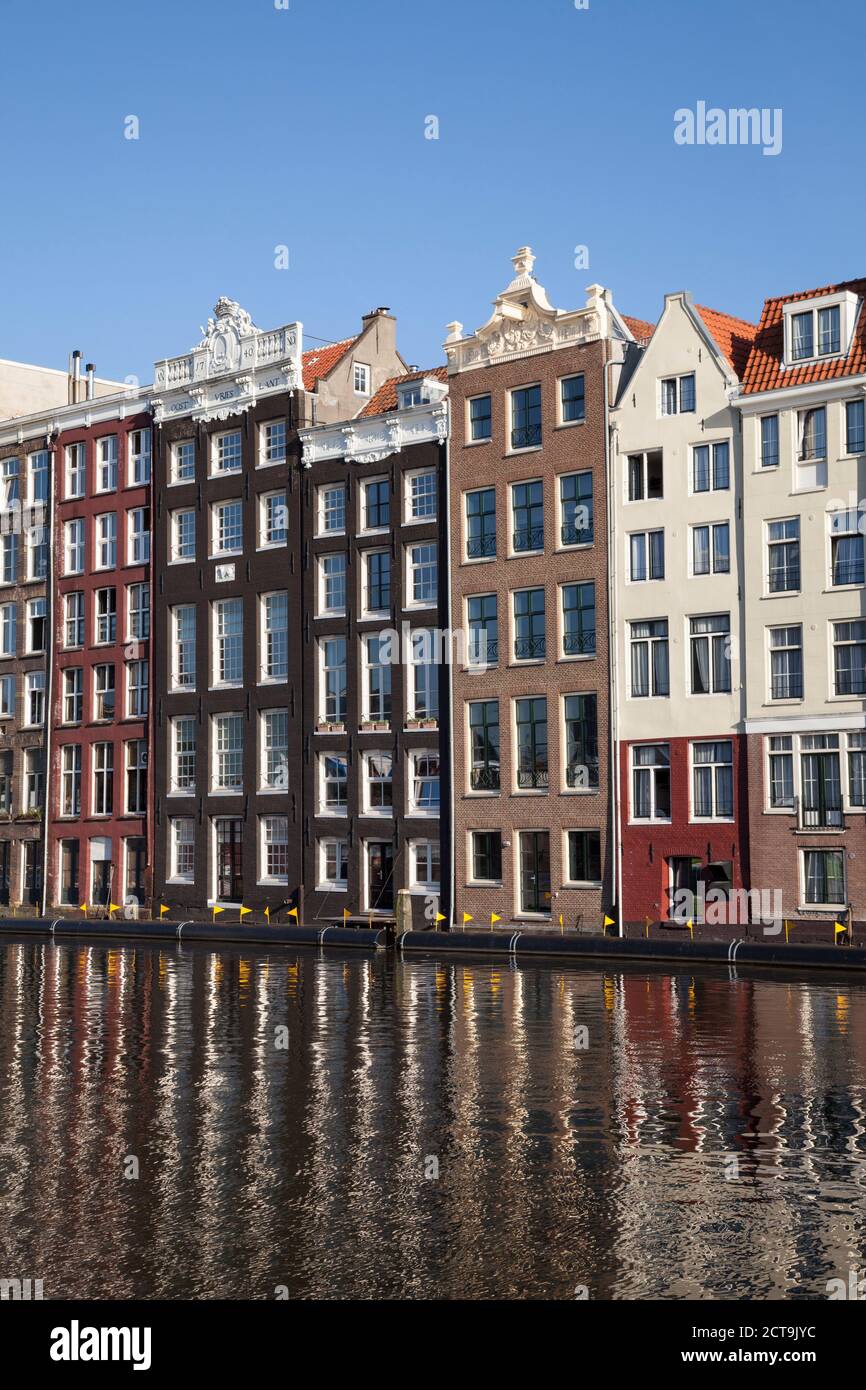 Niederlande, Amsterdam, typische Häuser am Stadtgracht Stockfoto