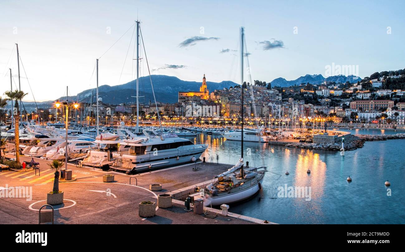 Frankreich, Alpes-Maritimes, Hafen von Menton Stockfoto