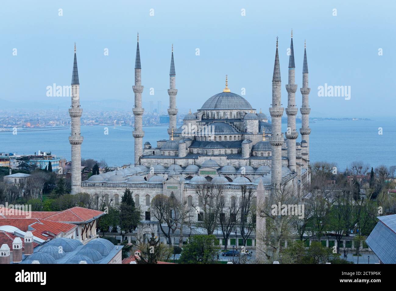 Türkei, Istanbul, blaue Moschee in der Abenddämmerung Stockfoto
