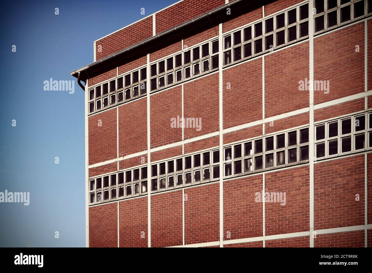 Deutschland, Nordrhein-Westfalen, Minden, Fassade Chemiefabrik Stockfoto