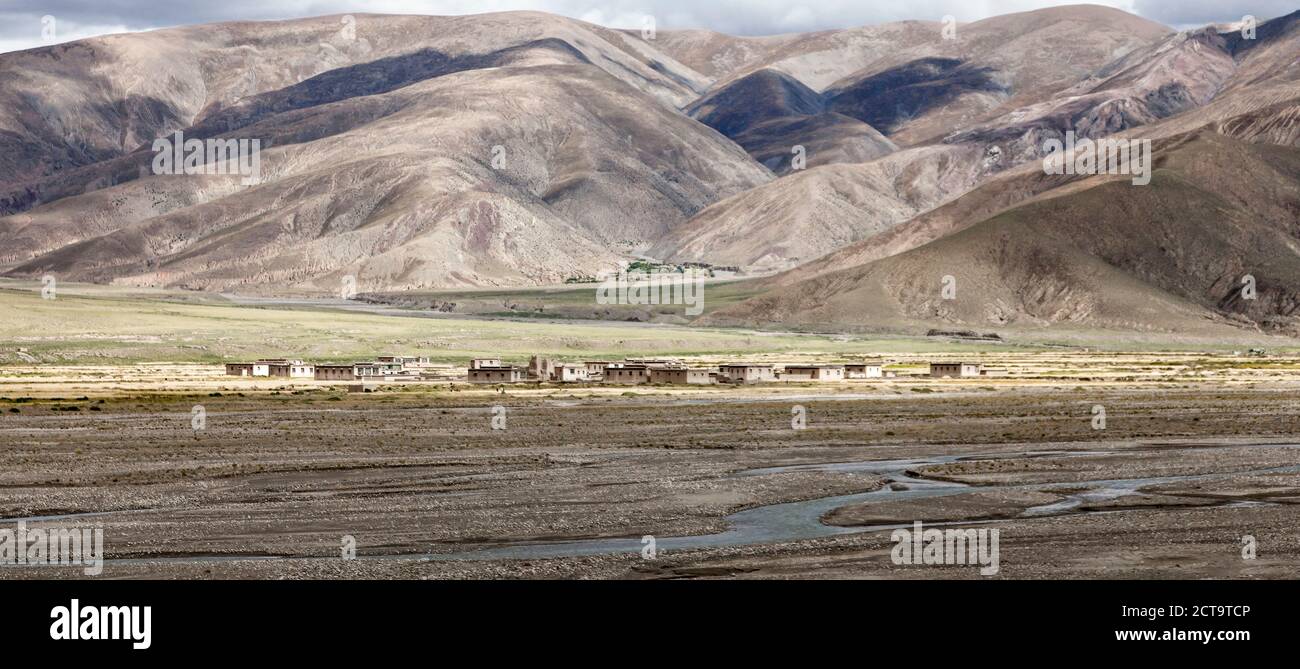 Tibet, Tibet-Plateau, Siedlung im Herbst Stockfoto