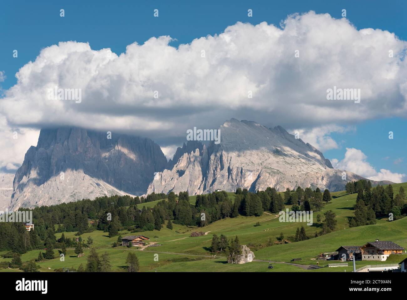 Italien, Südtirol, Seiseralm, Plattkofels und Langkofel Stockfoto
