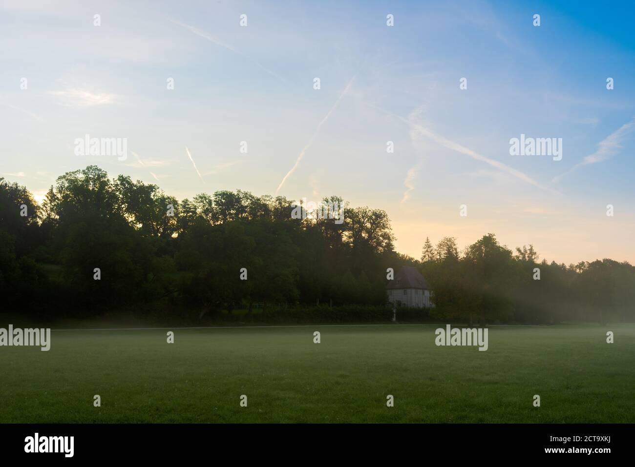 Gartenhaus von Goethe in Weimar im Park an der Ilm Am Morgen im Herbst mit Nebel Stockfoto
