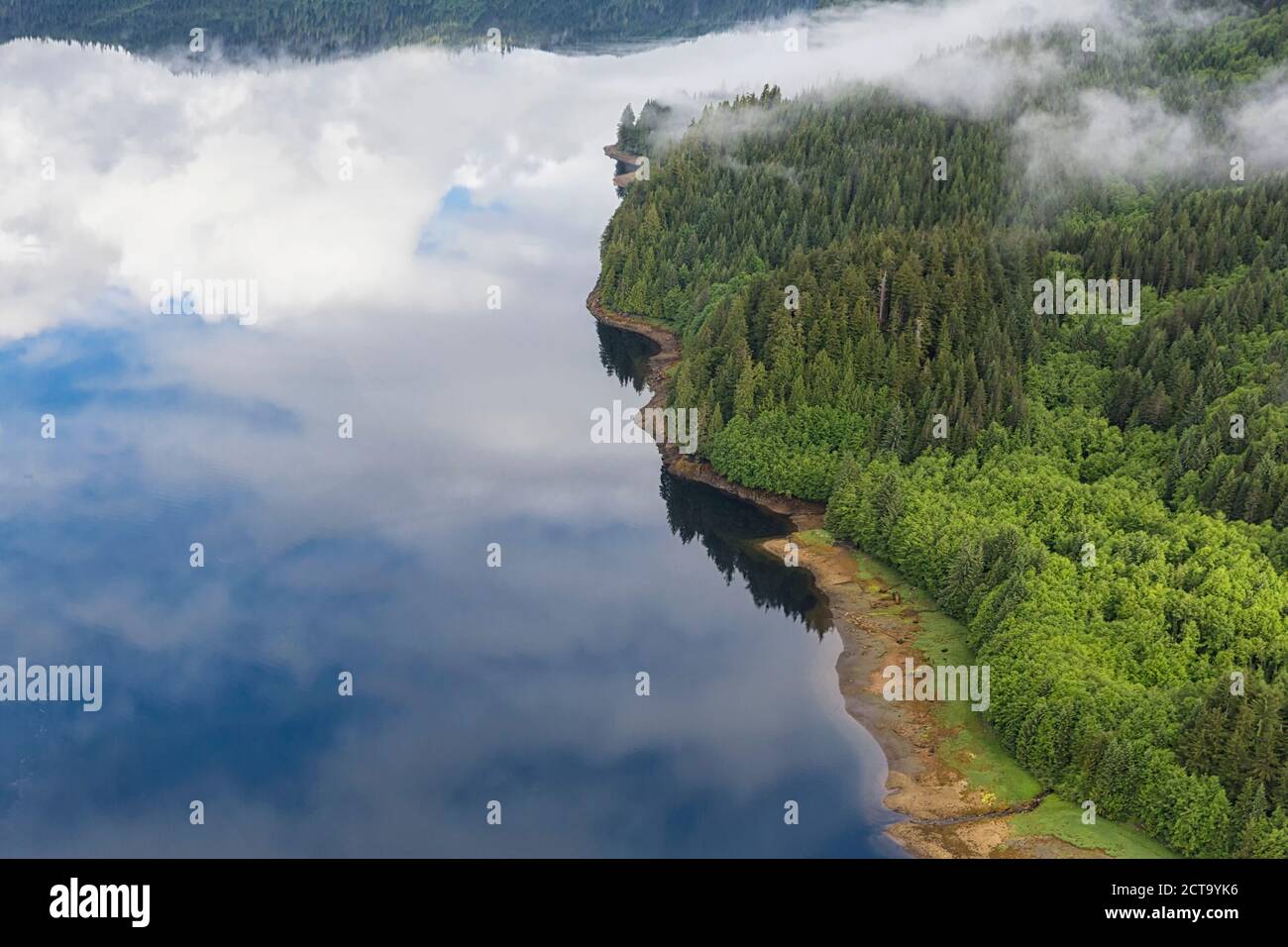 Kanada, British Columbia, Khutzeymateen Provincial Park, Great Bear Rainforest, Luftbild Stockfoto