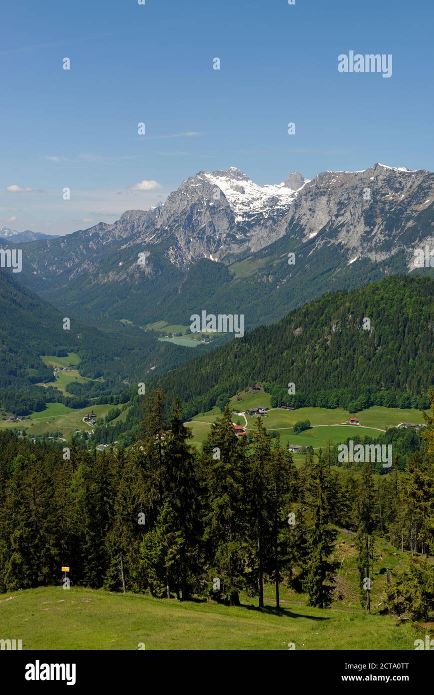 Deutschland, Bayern, Berchtesgadener Alpen, in der Nähe von Ramsau, Reiter Alpe, Blick auf Hochkalter Stockfoto
