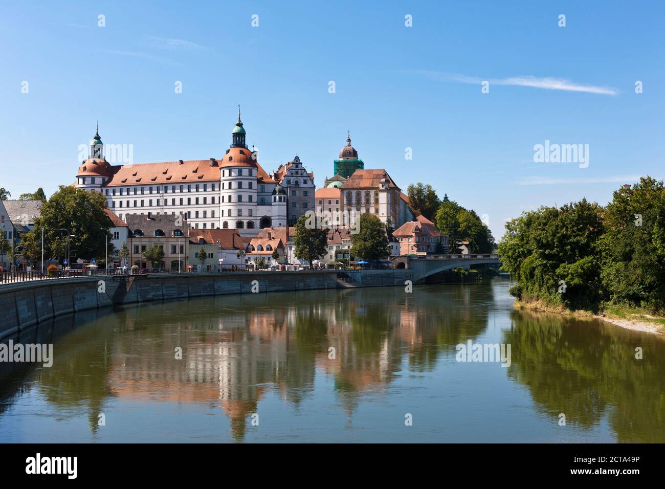 Deutschland, Bayern, Blick auf Schloss Neuburg Stockfoto