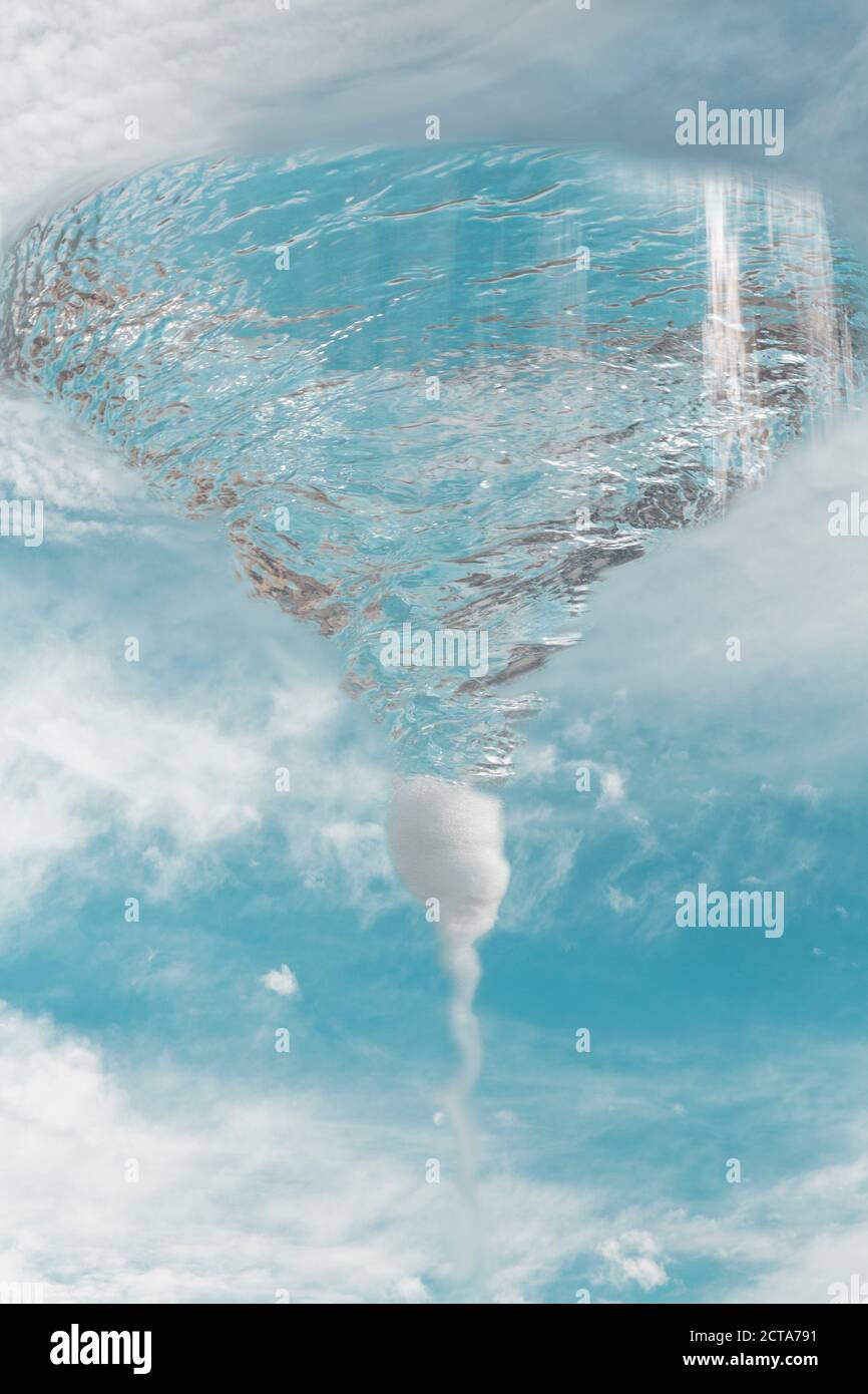 Wirbel im Wolkengebilde, zusammengesetzte Stockfoto