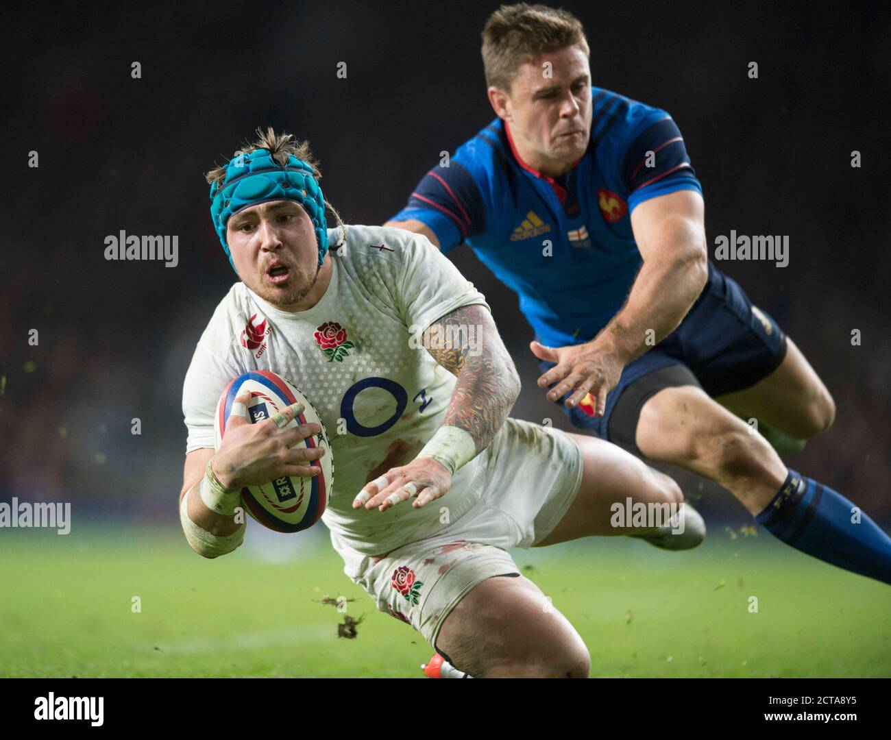 JACK NOWELL GIBT EINEN VERSUCH AB. England gegen Frankreich Six Nations Championship Bild : Mark Pain / Alamy. 21/03/2015 Stockfoto