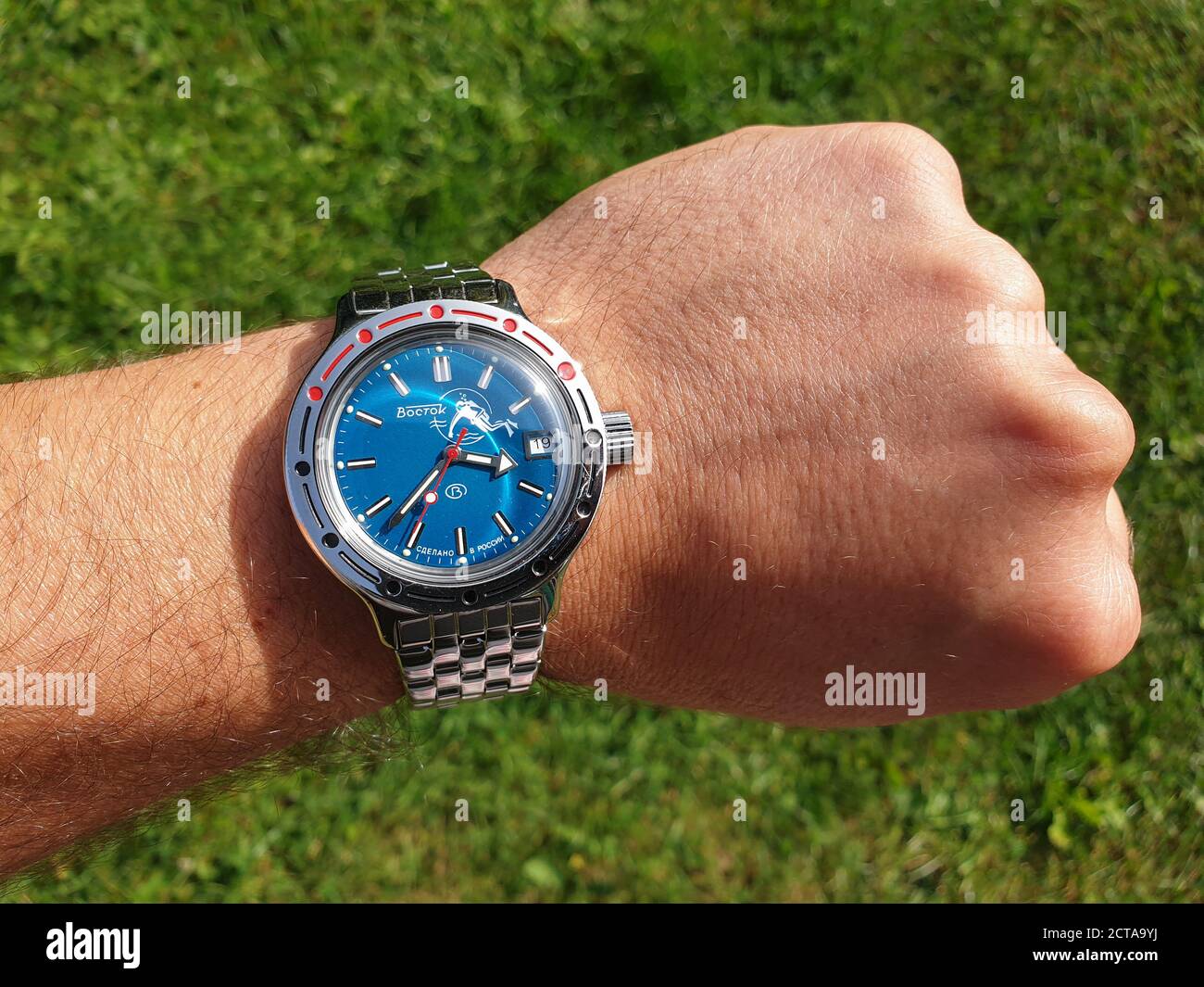 Cluj Rumanien 19 September 2020 Illustratives Editorial Vintage Vostok Russische Automatische Unterwasser Uhr Zur Hand Alter Kalter Krieg Sovietic Ara Timep Stockfotografie Alamy