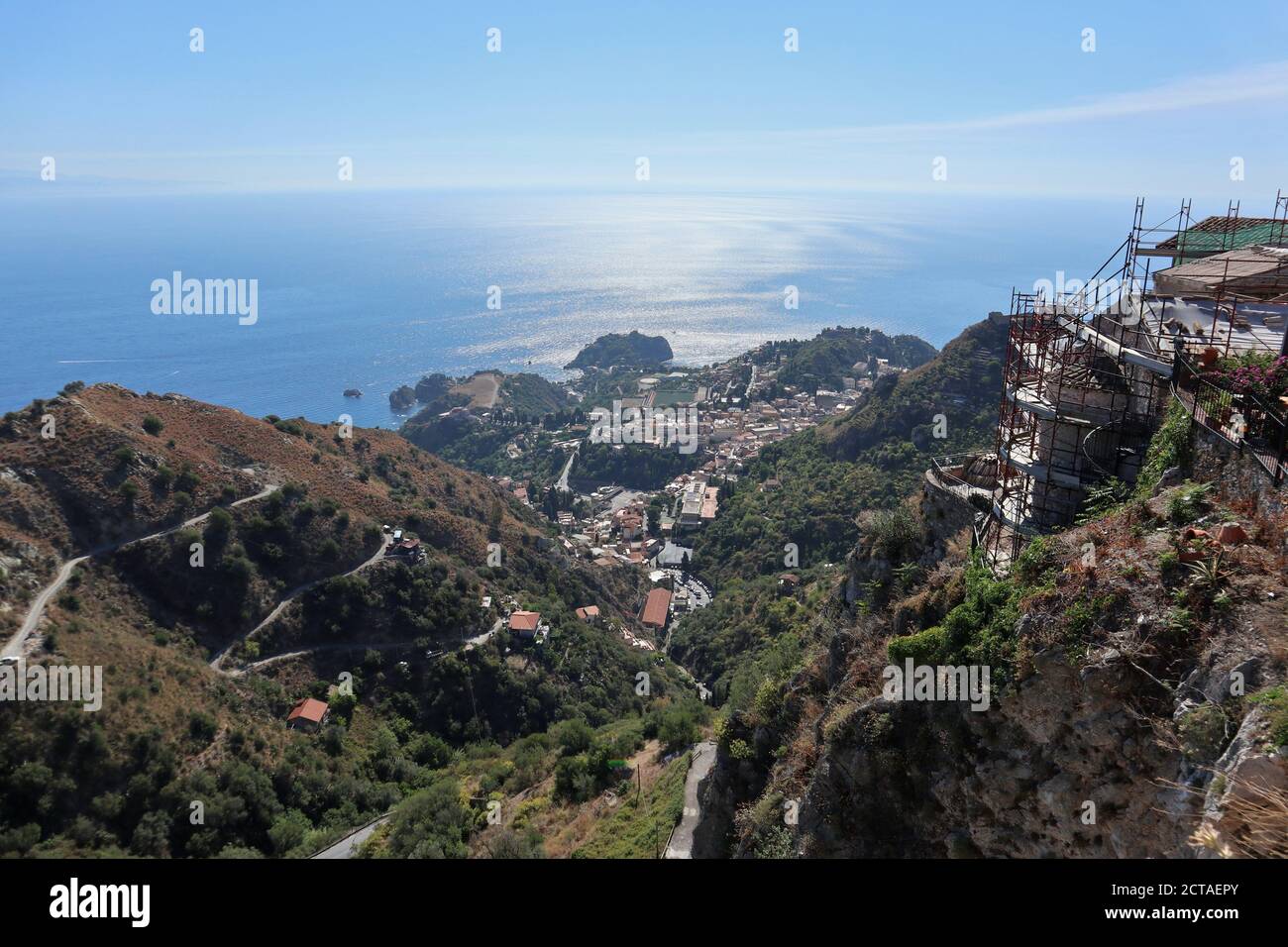 Castelmola - Panorama di Taormina da Piazza Sant'Antonio la mattina Stockfoto