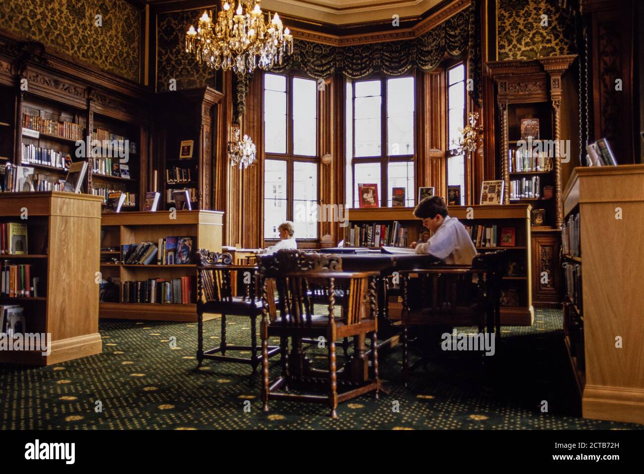 Die Canford School in Dorset ist eine unabhängige Internat- und Tagesschule in einem ehemaligen Herrenhaus mit weitläufigem Gelände. 27. Juni 1994. Foto: Neil Turner Stockfoto