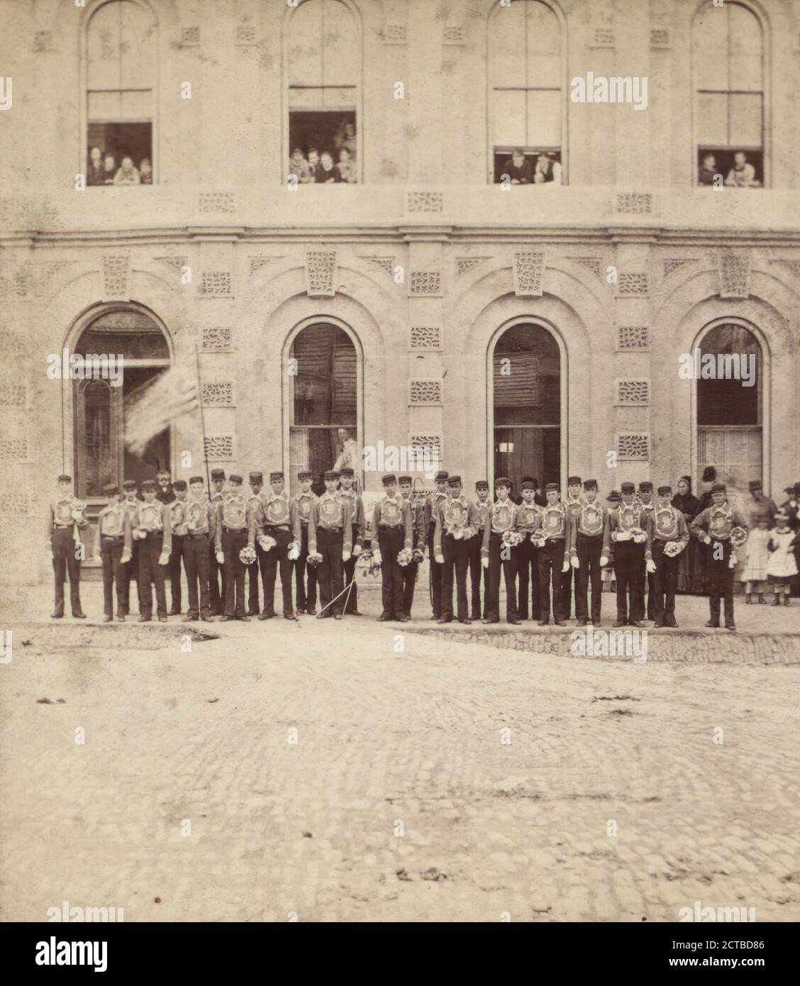 Jungen in Militäruniform., New York (Staat), Lockport (N.Y Stockfoto Jungen in Militäruniform., New York (Staat), Lockport (N.Y Stockfoto