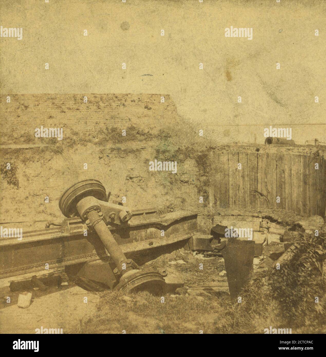 Ruinen von 600-Pfünder Blakely Gun auf Frazer's Wharf, Charleston Harbor., E. & H.T. Anthony (Firma), 1861, Usa Stockfoto