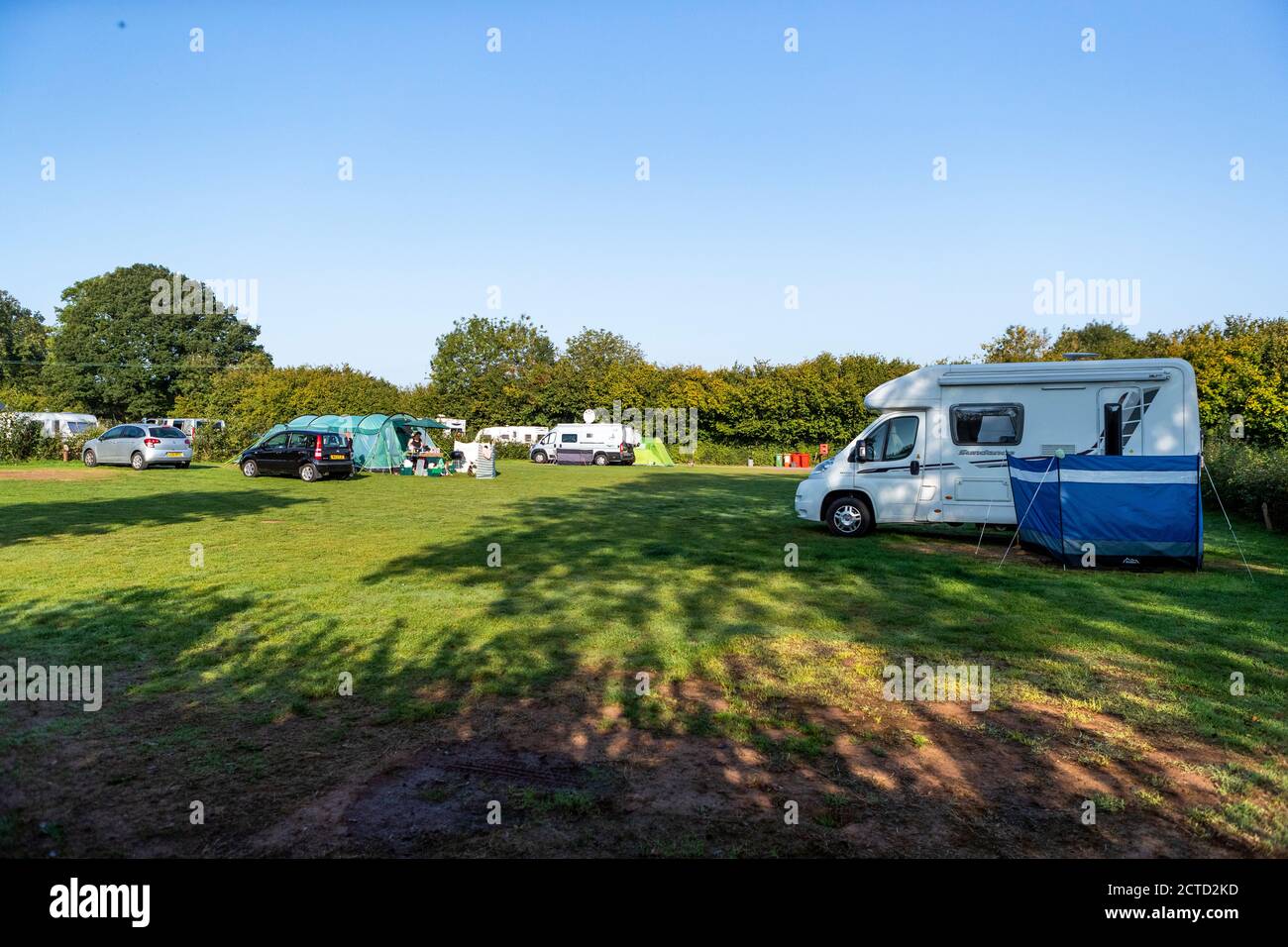 Greenacres Wohnwagen, Wohnmobil und Campingplatz, Coleford, Forest of Dean. Wie man Covid sicher Urlaub - die neue Normalität. Stockfoto
